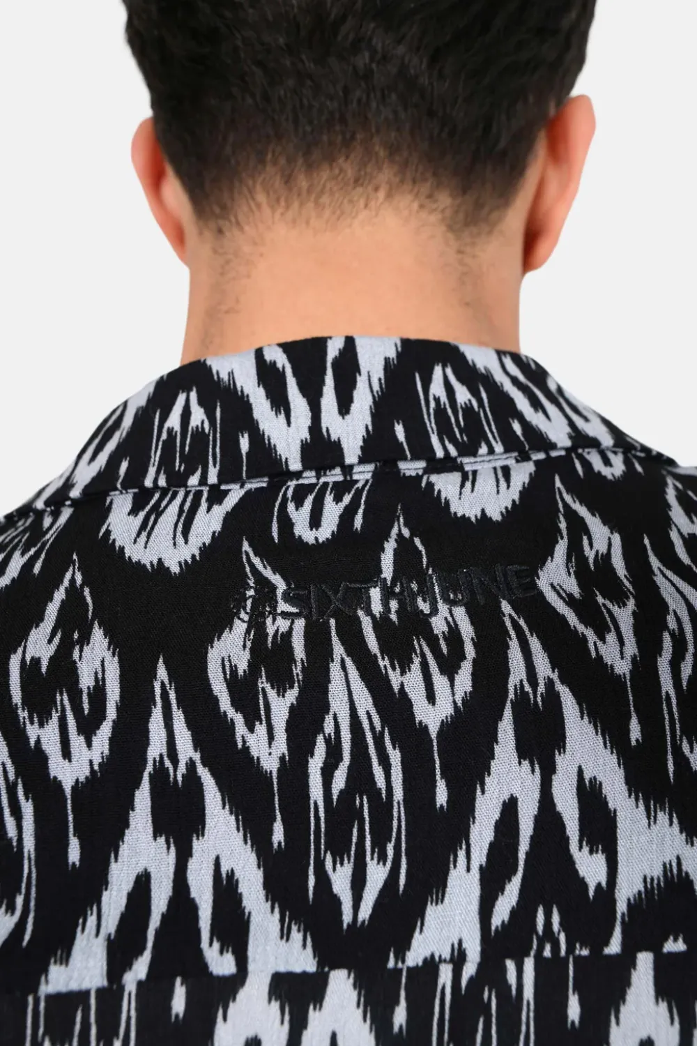 chemise_fluide_motif_azteque_noir_2.webp Homme Sixth June Hauts | Chemise Fluide Motif Azteque Noir