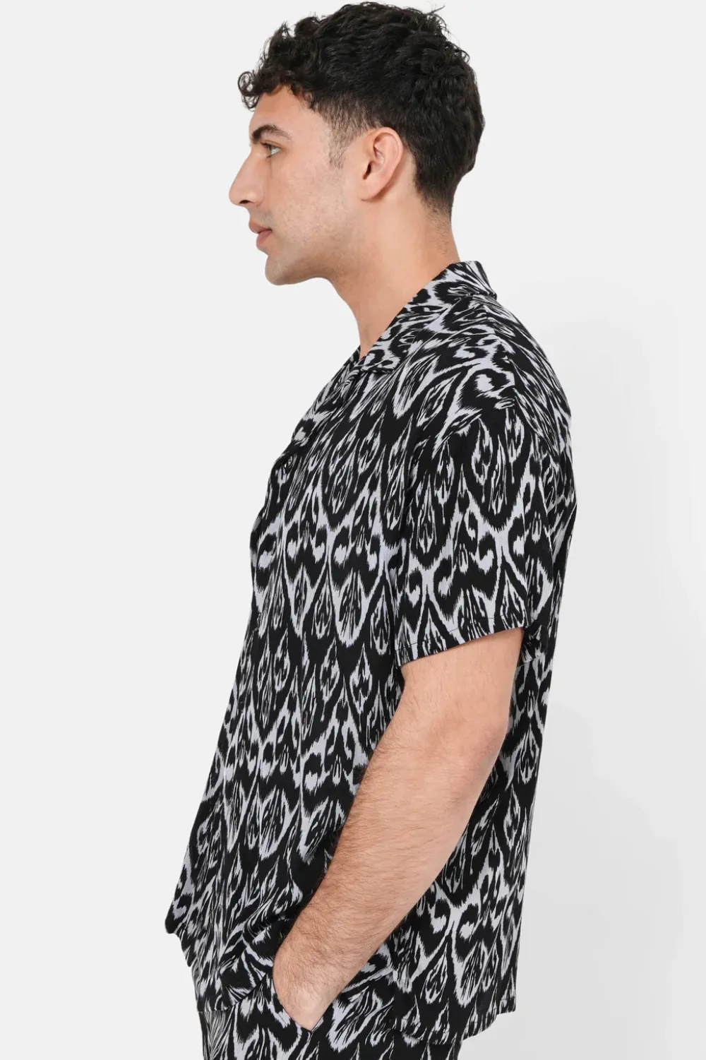 chemise_fluide_motif_azteque_noir_3.webp Homme Sixth June Hauts | Chemise Fluide Motif Azteque Noir