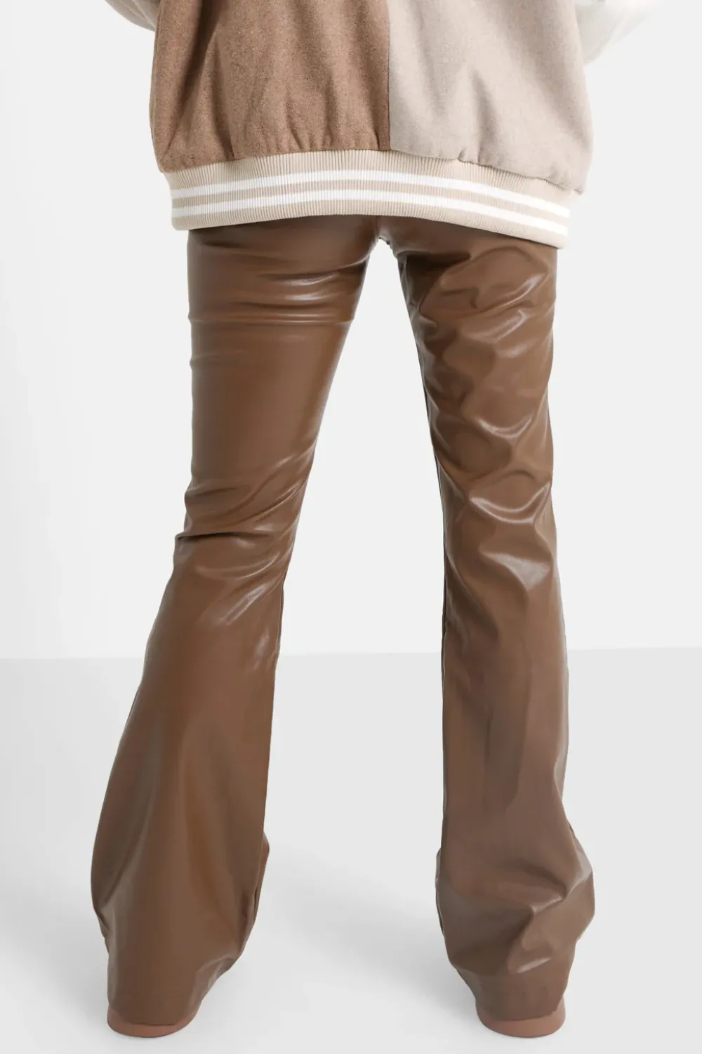 pantalon_flare_simili_cuir_marron_4.webp Femme Sixth June Pantalons | Pantalon Flare Simili Cuir Marron