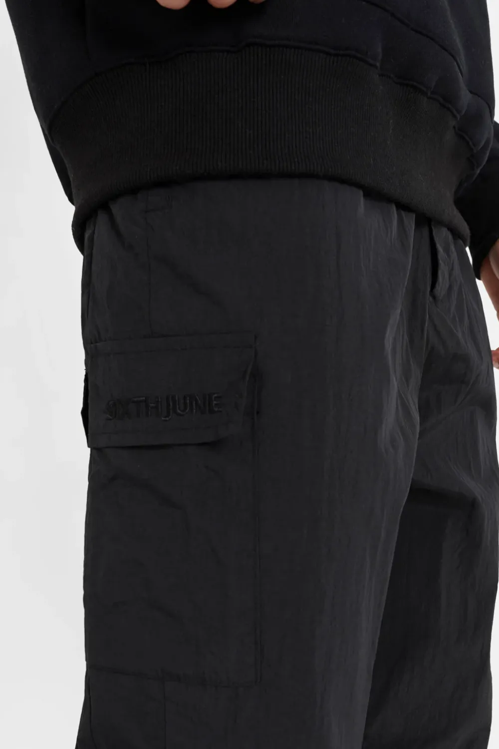 pantalon_leger_boutons_broderie_noir_3.webp Homme Sixth June Pantalons | Pantalon Leger Boutons Broderie Noir