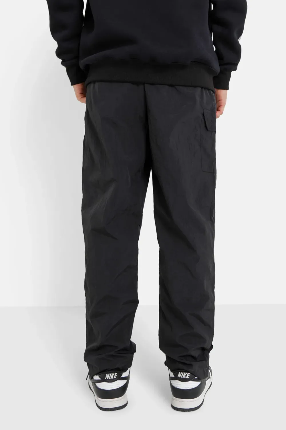 pantalon_leger_boutons_broderie_noir_4.webp Homme Sixth June Pantalons | Pantalon Leger Boutons Broderie Noir