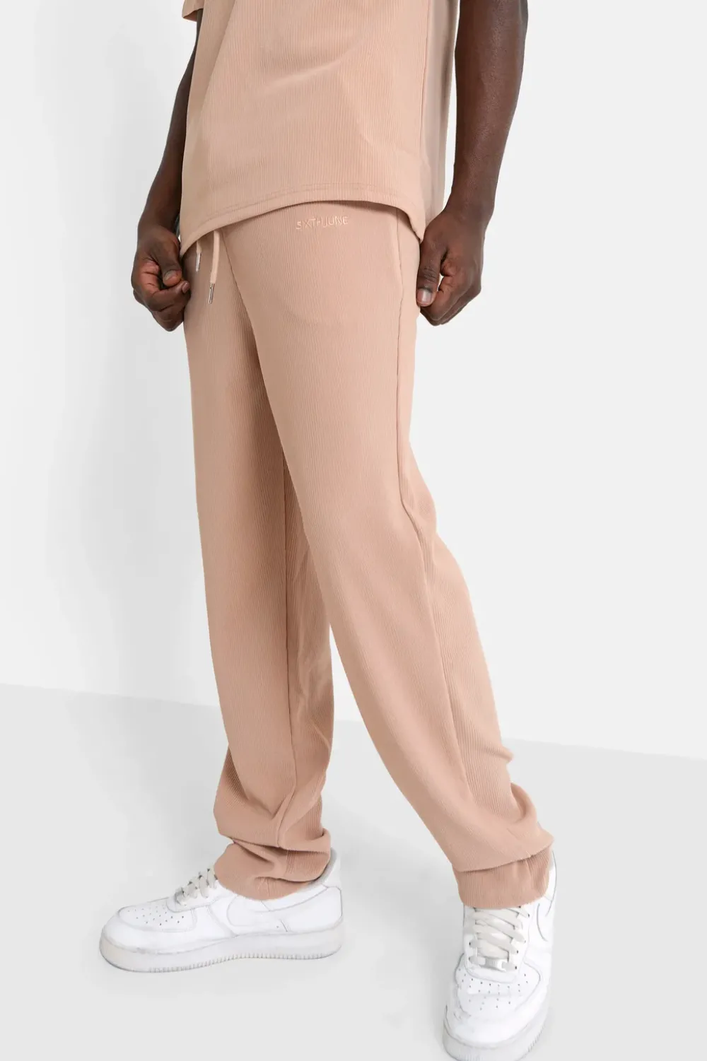pantalon_plisse_regular_beige_3.webp Homme Sixth June Pantalons | Pantalon Plisse Regular Beige