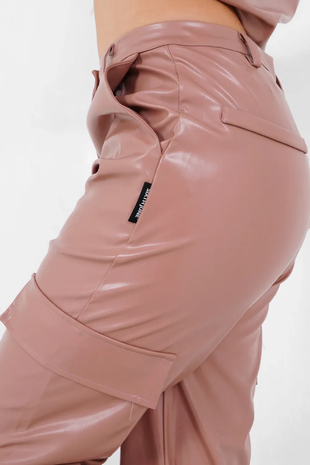 pantalon_simili_cuir_fentes_rose_2.webp Femme Sixth June Pantalons | Pantalon Simili Cuir Fentes Rose