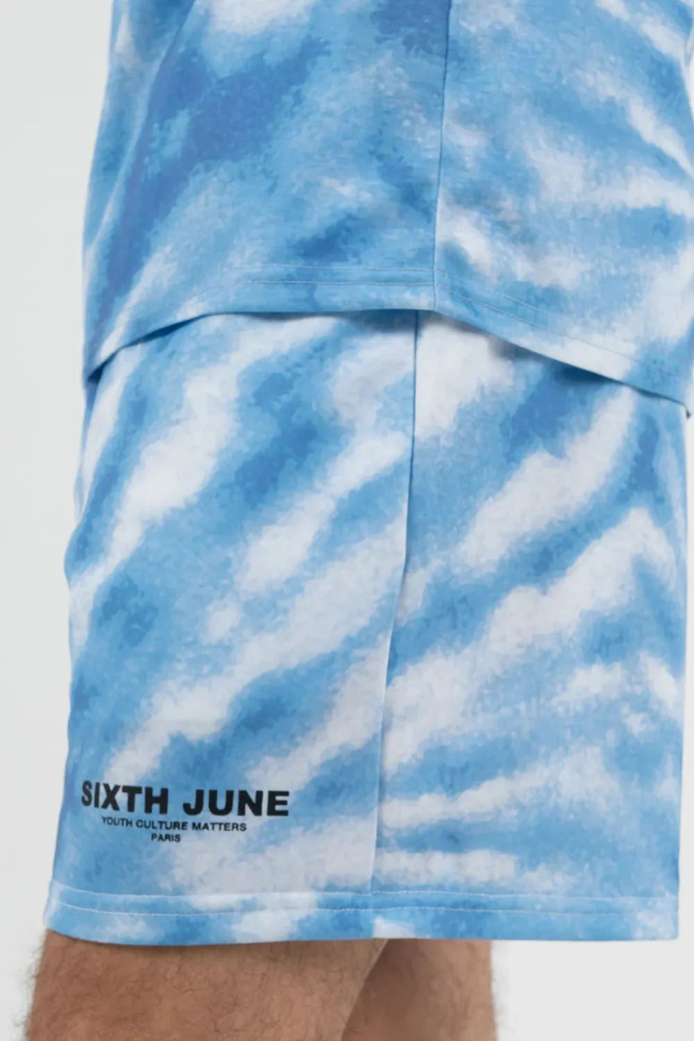 short_tie_dye_logo_bleu_2.webp Homme Sixth June Shorts | Short Tie Dye Logo Bleu