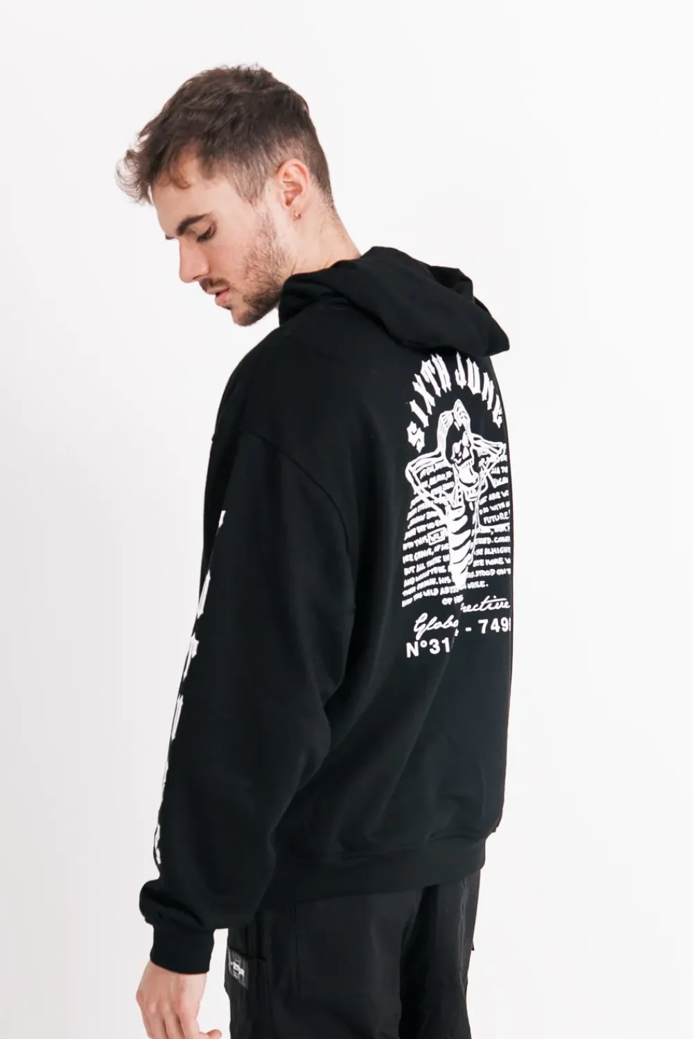 sweat_capuche_squelette_gothique_noir_4.webp Homme Sixth June Sweats | Sweat Capuche Squelette Gothique Noir