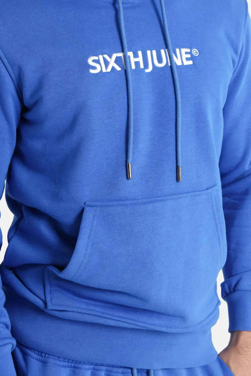 sweatshirt_capuche_logo_brode_bleu_fonce_2.webp Homme Sixth June Sweats | Sweatshirt Capuche Logo Brode Bleu Fonce