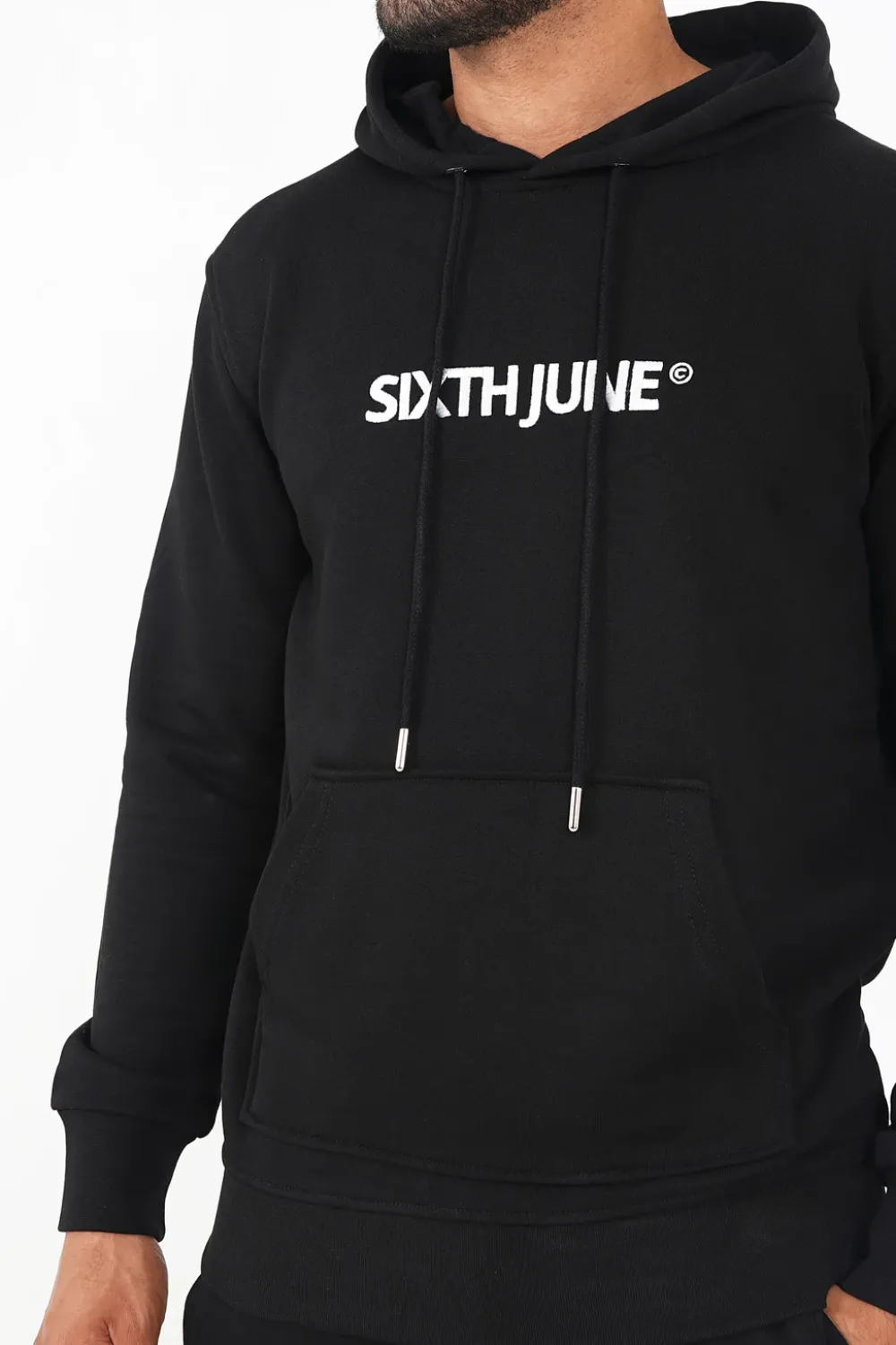 sweatshirt_capuche_logo_brode_noir_2.webp Homme Sixth June Sweats | Sweatshirt Capuche Logo Brode Noir