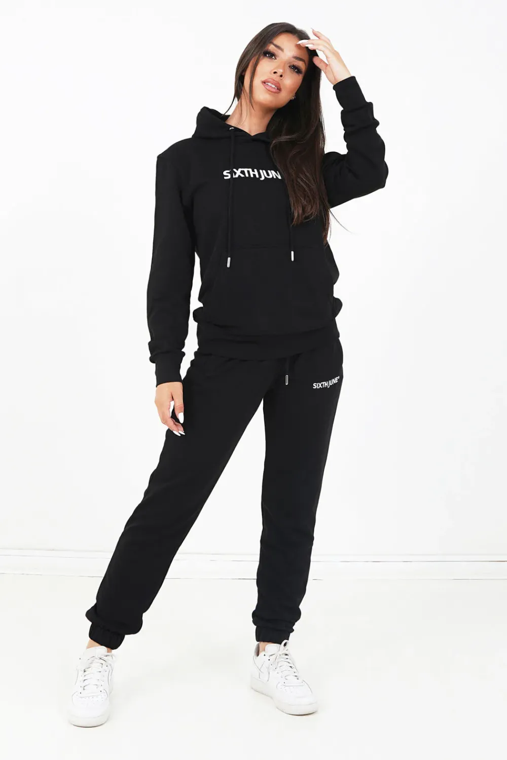 sweatshirt_capuche_logo_brode_noir_5.webp Homme Sixth June Sweats | Sweatshirt Capuche Logo Brode Noir