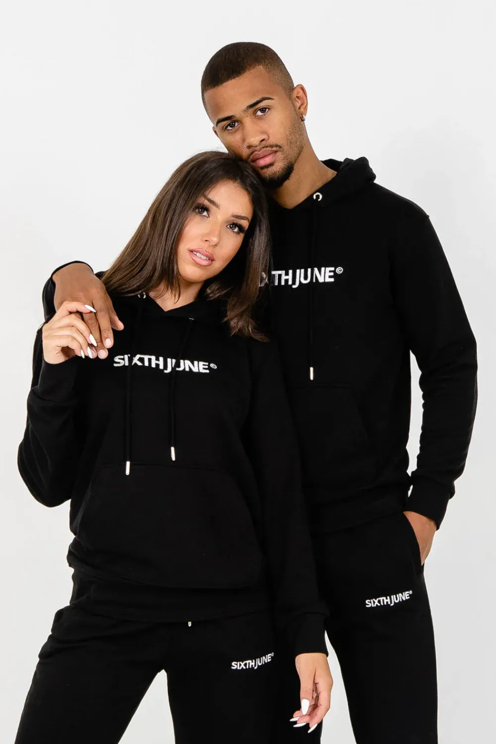 sweatshirt_capuche_logo_brode_noir_6.webp Homme Sixth June Sweats | Sweatshirt Capuche Logo Brode Noir