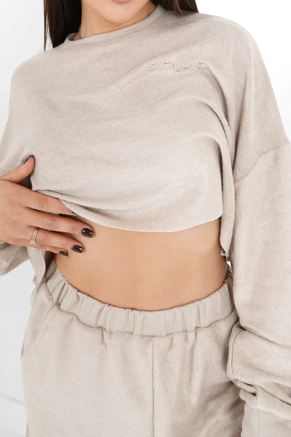 sweatshirt_court_tissu_bouclette_beige_clair_2.webp Femme Sixth June Sweats | Sweatshirt Court Tissu Bouclette Beige Clair