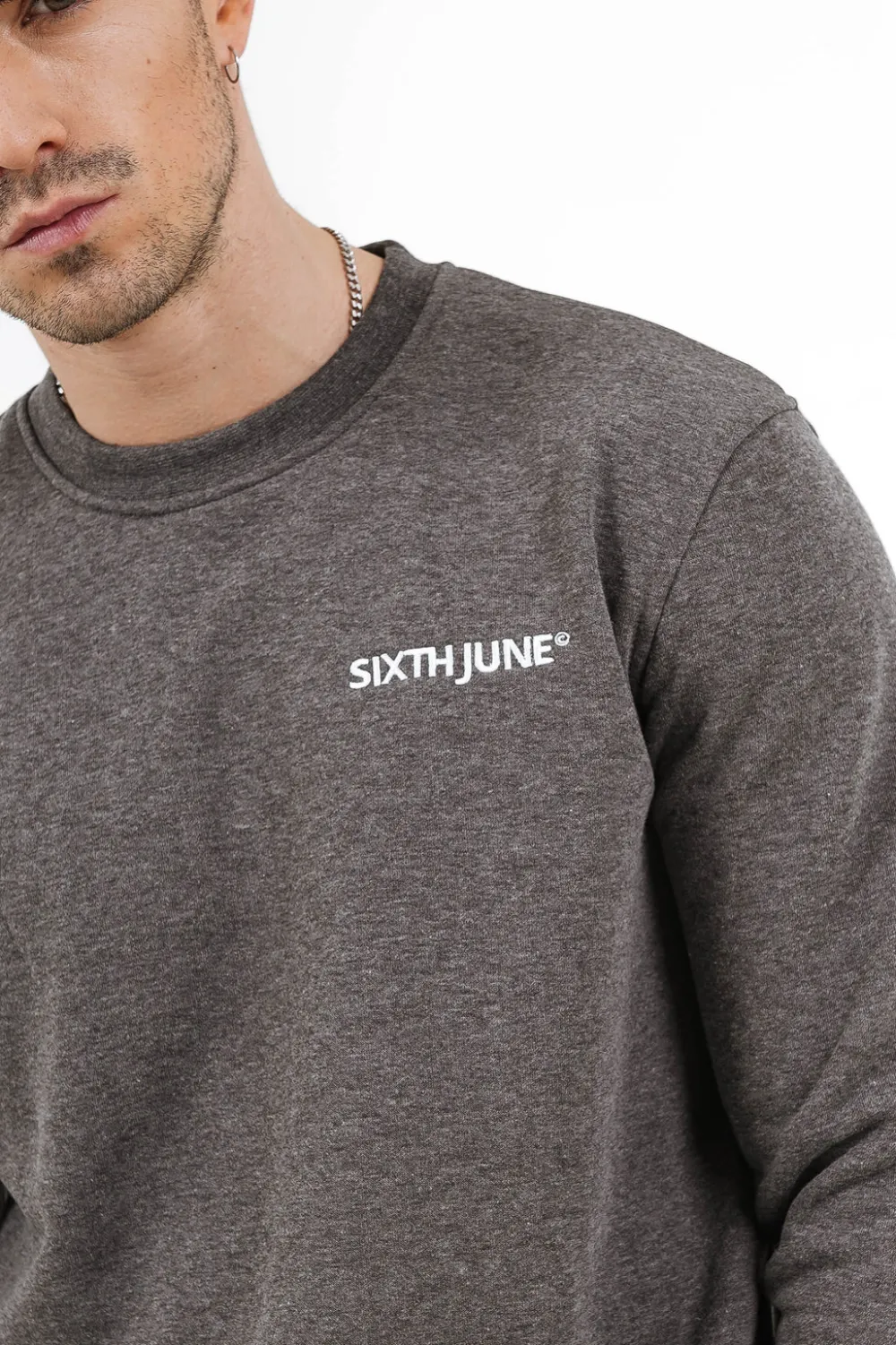 sweatshirt_soft_logo_brode_gris_fonce_2.webp Homme Sixth June Sweats | Sweatshirt Soft Logo Brode Gris Fonce