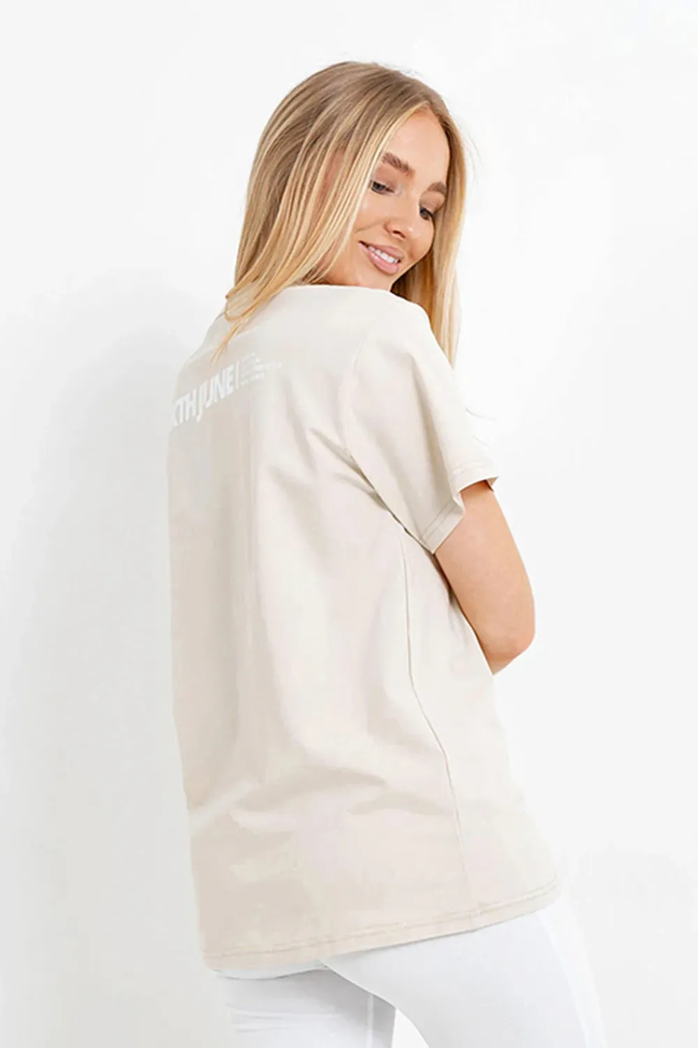 tshirt_double_logo_beige_clair_3.webp Femme Sixth June Hauts | T-Shirt Double Logo Beige Clair