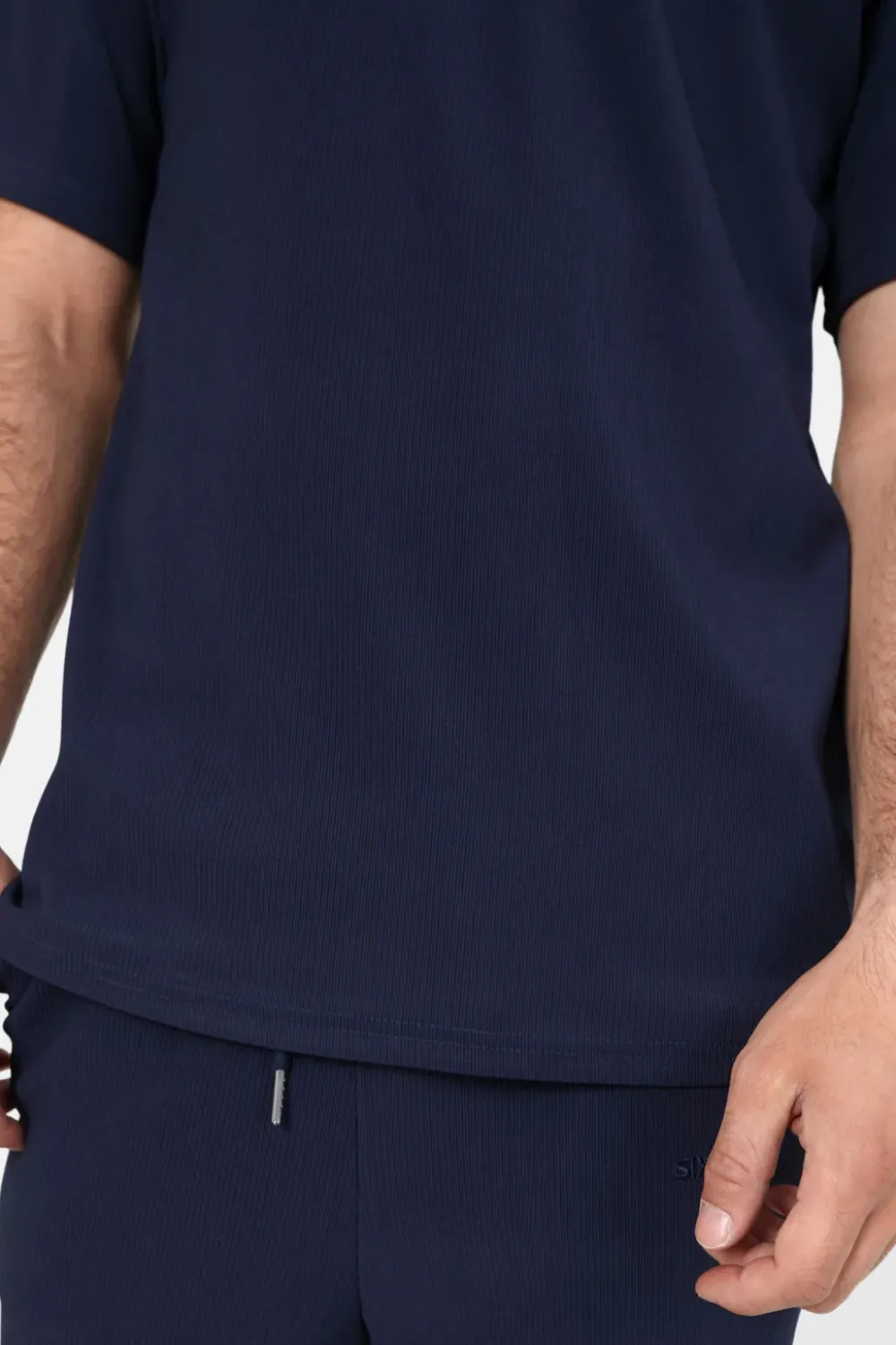 tshirt_plisse_manches_courtes_bleu_fonce_2.webp Homme Sixth June Hauts | T-Shirt Plisse Manches Courtes Bleu Fonce