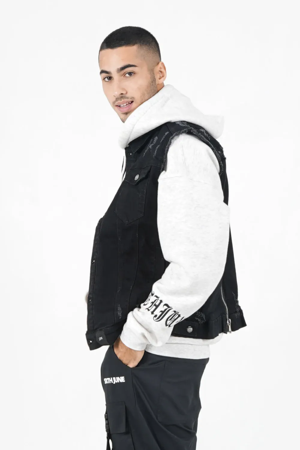veste_destroy_sans_manches_noir_3.webp Homme Sixth June Manteaux | Veste Destroy Sans Manches Noir