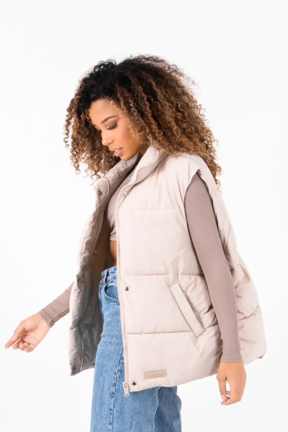 veste_matelassee_sans_manches_beige_3.webp Femme Sixth June Manteaux | Veste Matelassee Sans Manches Beige